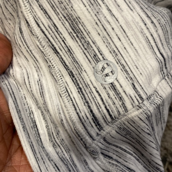 Lululemon Close to Crossing LS Rulu sz medium LW3CEJS - Picture 8 of 11